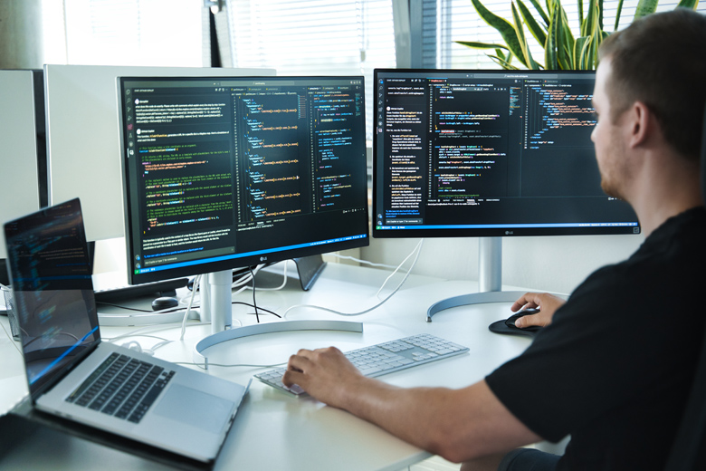 Developer Daniel at web development